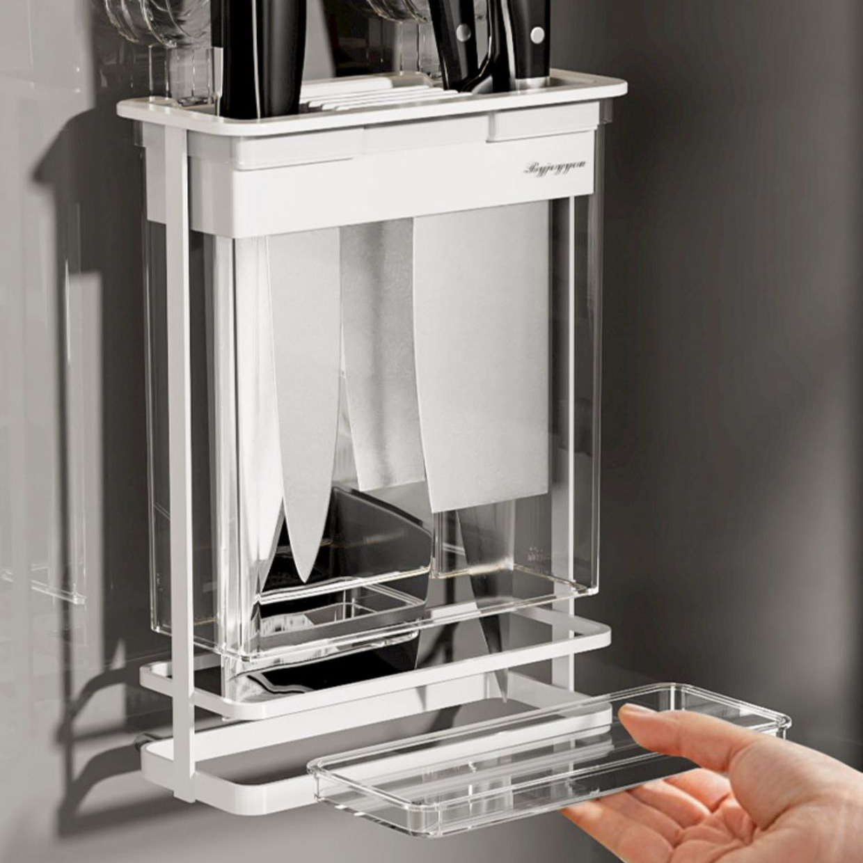 All-in-One Knife and Utensil Holder: Suction Cup with Multi-Slot Design