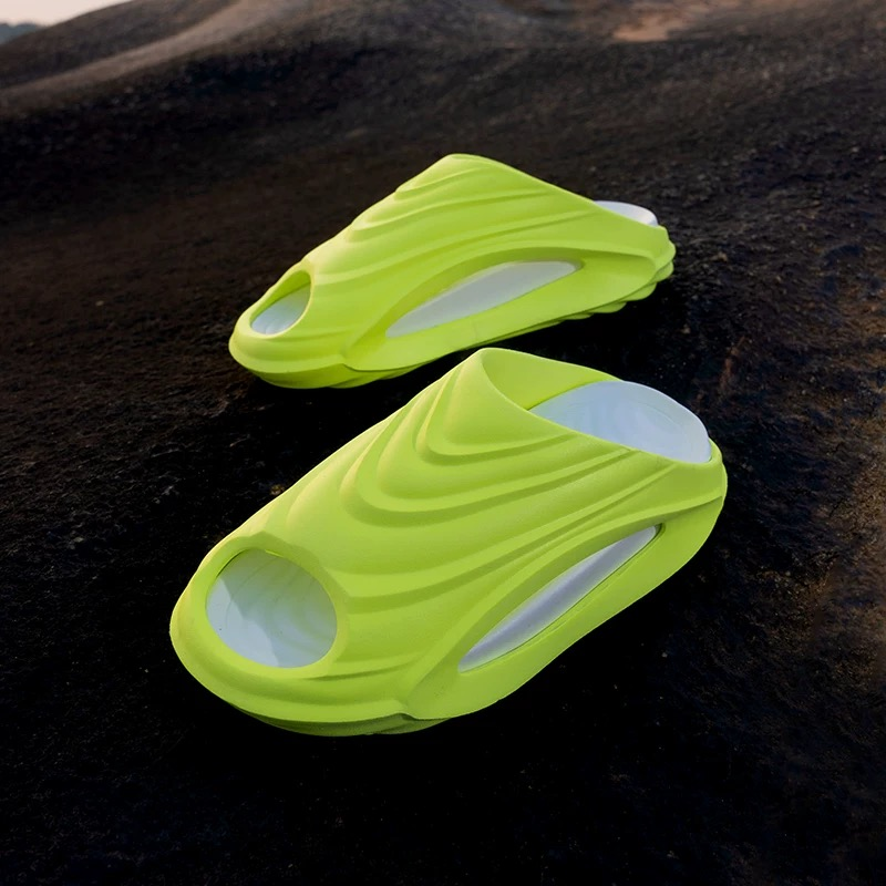 Trendy Sport Slides – Thick Sole, Non-Slip & Ergonomic Design
