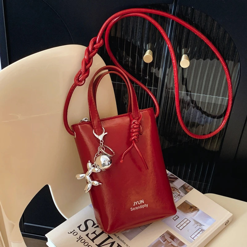 Mini Leather Phone Bag – Chic, Sleek & Easy to Carry