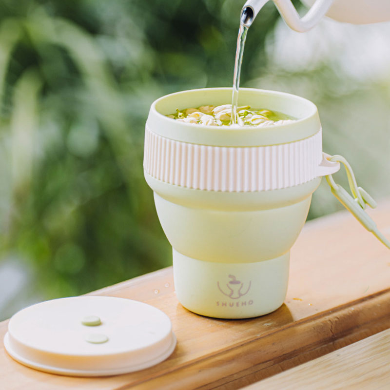 Portable Foldable Silicone Cup – With Built-in Straw