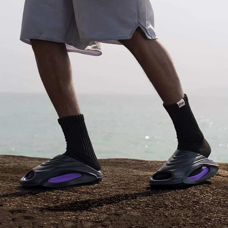 Trendy Sport Slides – Thick Sole, Non-Slip & Ergonomic Design