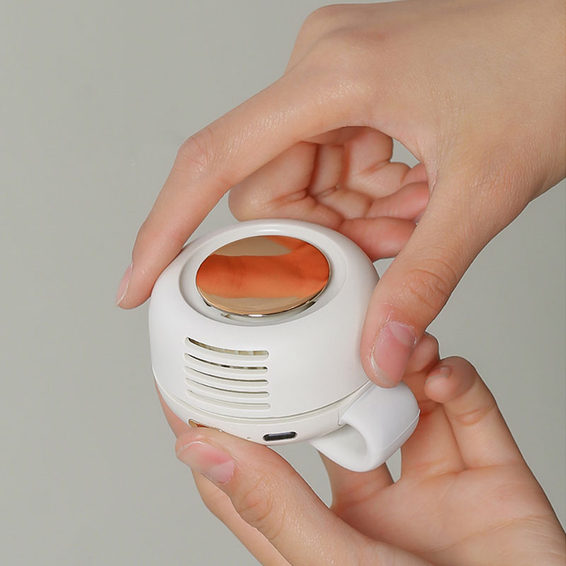 Clip-On Silicone Mini Fan - 360° Adjustable, USB Rechargeable & Long-Lasting