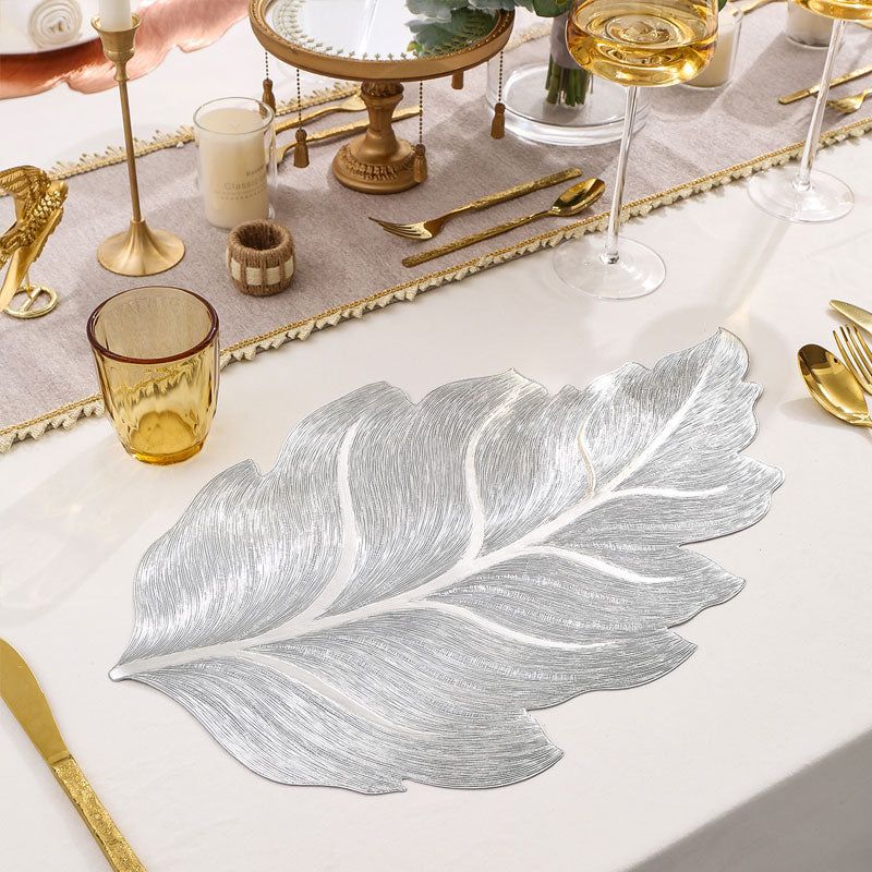3D Gold-Embossed Leaf Placemat – Heat-Resistant & Non-Slip
