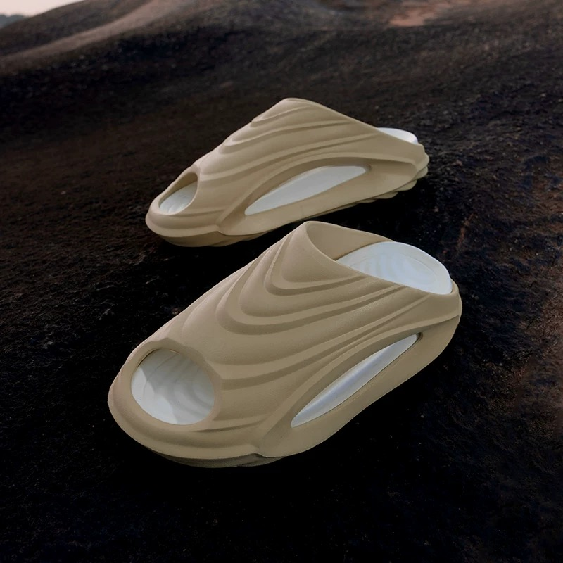 Trendy Sport Slides – Thick Sole, Non-Slip & Ergonomic Design