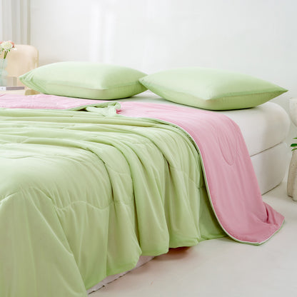 Cool Silk Summer Comforter with Machine Washable Design