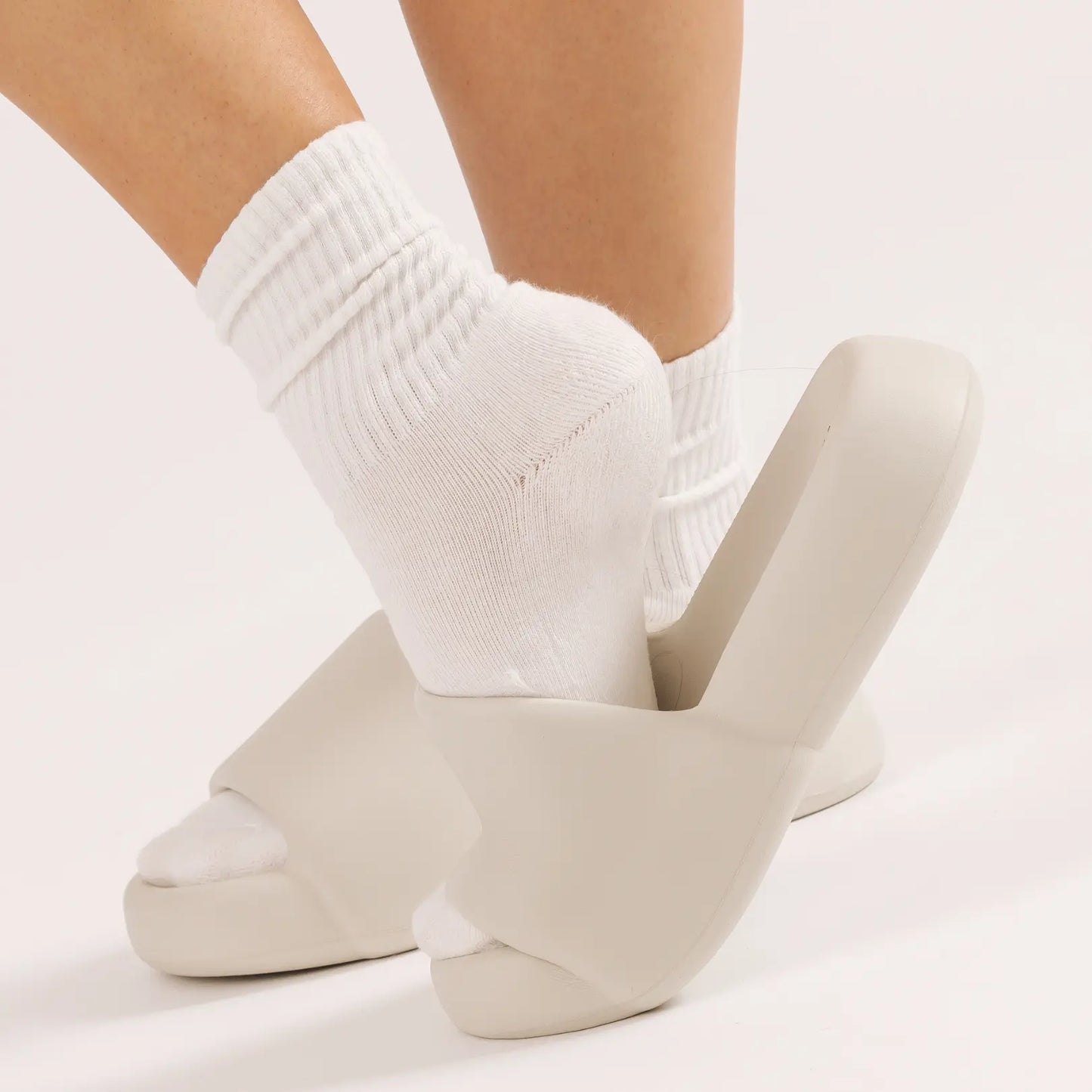 MochaCloud · Ultra-Soft Silent Memory Recovery Slippers