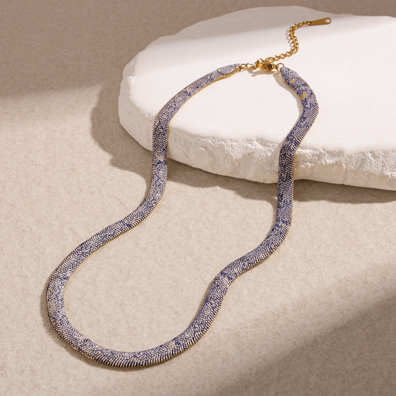 Serpelle™ Vintage Gold-Tone Snake Chain Necklace – Sleek Flat Choker Design