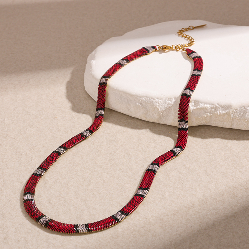 Serpelle™ Vintage Gold-Tone Snake Chain Necklace – Sleek Flat Choker Design