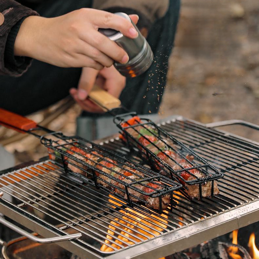 Wooden Handle Outdoor BBQ Basket: Skewer-Free Grilling