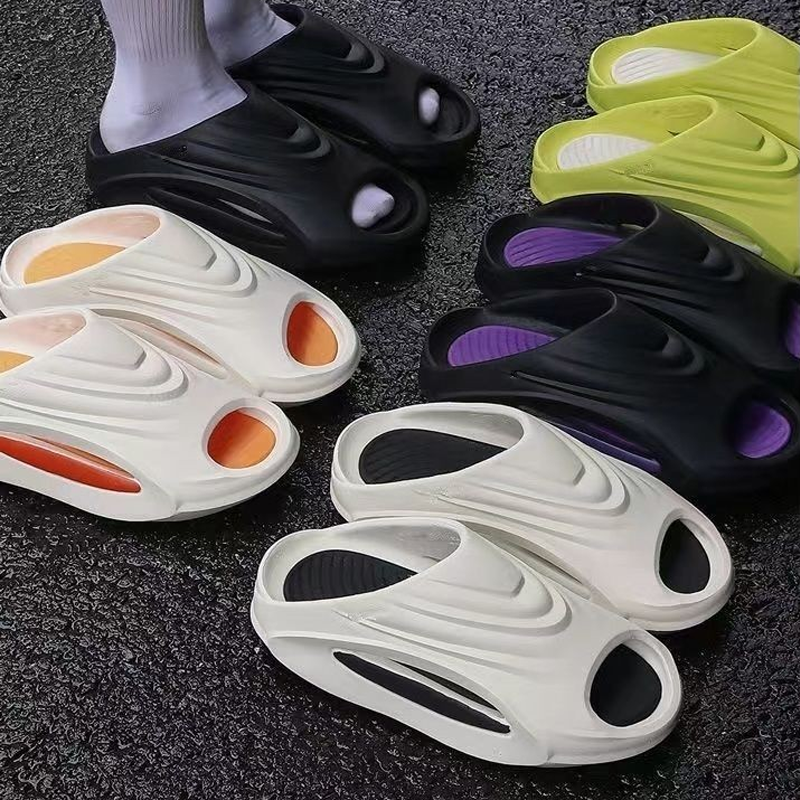 Trendy Sport Slides – Thick Sole, Non-Slip & Ergonomic Design
