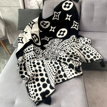Knitted Sofa Throw Blanket – Skin-Friendly & Soft Touch