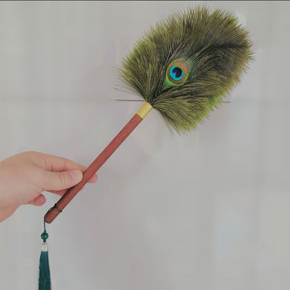 ElegantSweep Peacock Ostrich Feather Duster – Elegant & Efficient Cleaning