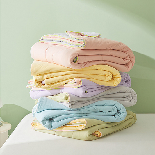 CoolSilk™ Self-Cooling Summer Comforter – Lightweight, Breathable & Machine Washable