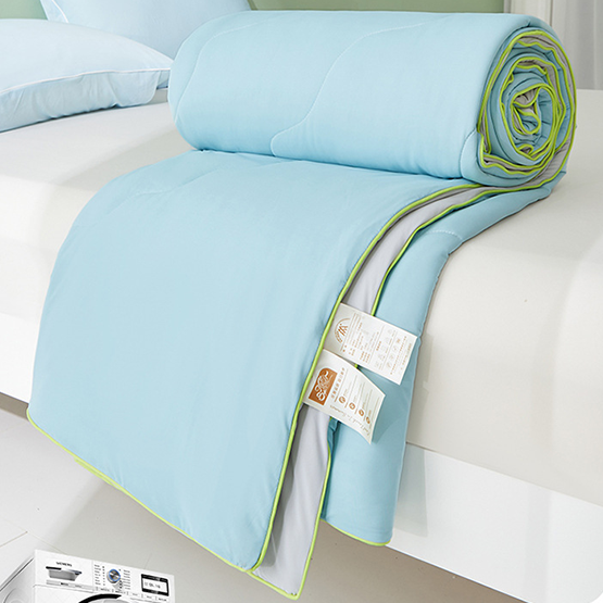 Cool Silk Summer Comforter with Machine Washable Design