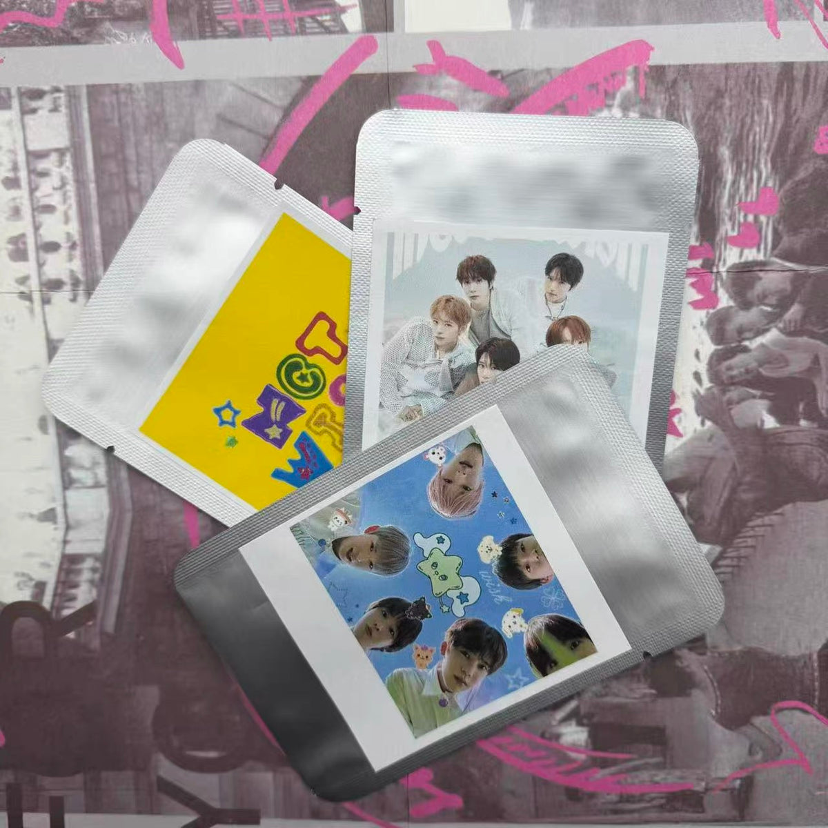Official K-pop Photocard Mystery Pack – 5 Random Cards