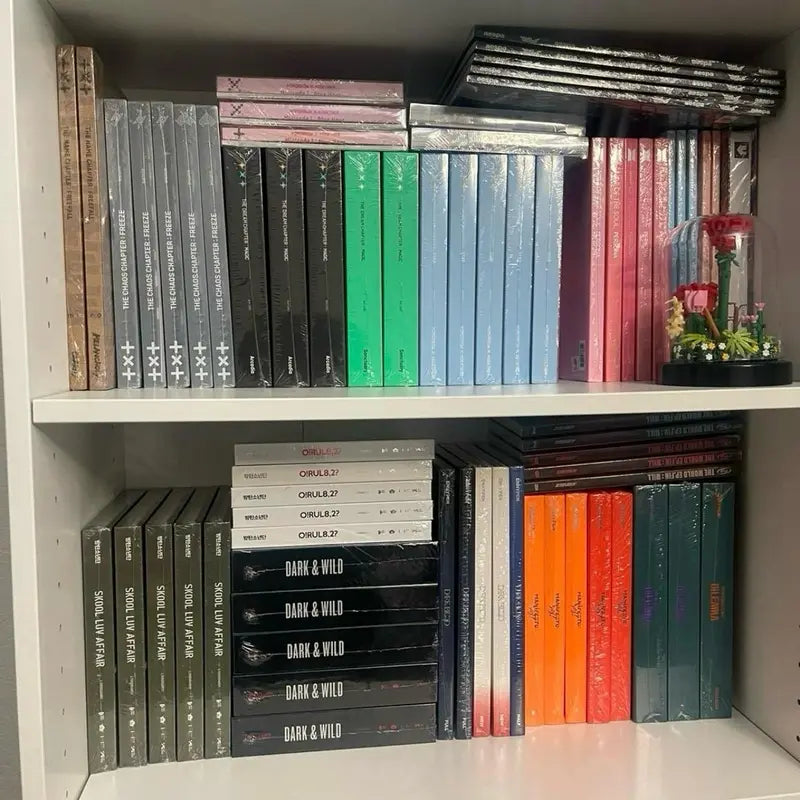Mystery K-pop Album [Boy Group]